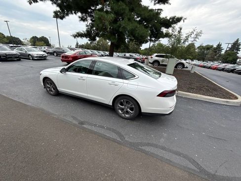 Used 2024 Honda Accord EX image 6