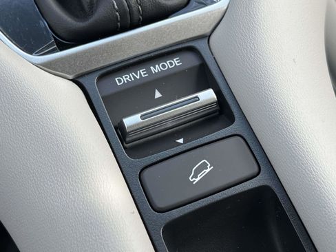 New 2026 Honda HR-V EX-L image 18