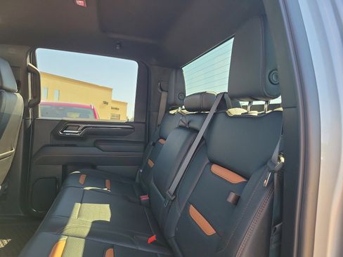 Used 2025 GMC Sierra 2500 AT4 AWD/4WD image 13