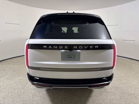 New 2026 Land Rover Range Rover Long Wheelbase SE AWD/4WD image 4