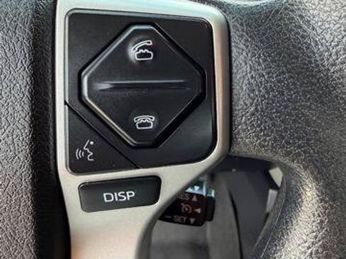 Used 2017 Toyota Tundra SR5 AWD/4WD image 16