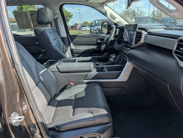 Used 2024 Toyota Tundra Limited w/ Power Package AWD/4WD image 31