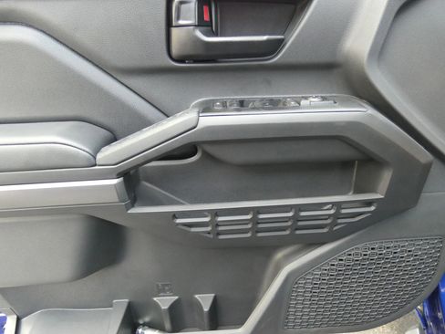 Used 2025 Toyota Tacoma SR5 image 65