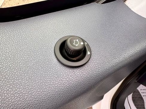 Used 2013 Ford Transit Connect XLT image 14