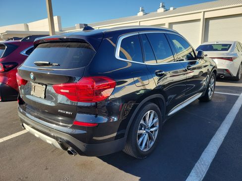 Used 2018 BMW X3 xDrive30i w/ Premium Package image 3