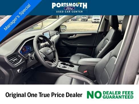 Certified 2022 Ford Escape SEL w/ Technology Package image 3