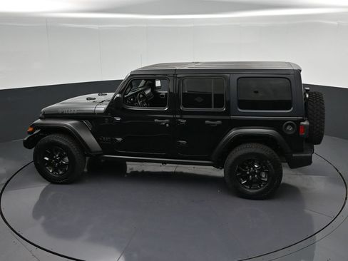 Used 2021 Jeep Wrangler Unlimited Sport AWD/4WD image 24