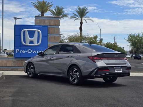Used 2025 Hyundai Elantra Sport w/ Cargo Package FWD image 5