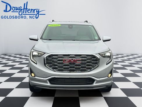 Used 2020 GMC Terrain Denali w/ Denali Premium Package image 8