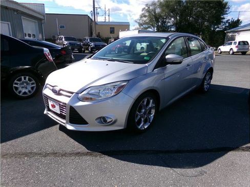 Used 2012 Ford Focus SEL w/ SEL/Titanium Winter Pkg image 1