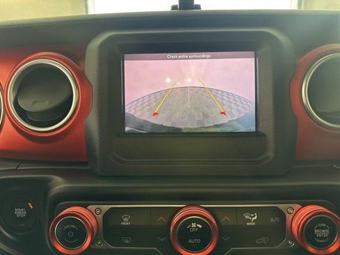 Used 2021 Jeep Wrangler Unlimited Rubicon image 25