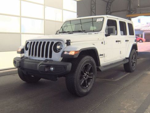 Used 2022 Jeep Wrangler Unlimited Sahara AWD/4WD image 1