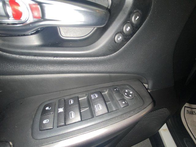 Used 2021 Jeep Cherokee Limited w/ Elite Package FWD image 13