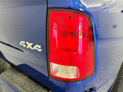 Used 2015 RAM 1500 Express AWD/4WD image 18