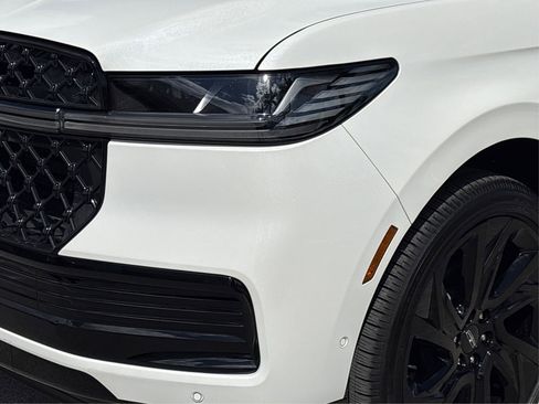 Used 2025 Lincoln Navigator L Black Label image 14