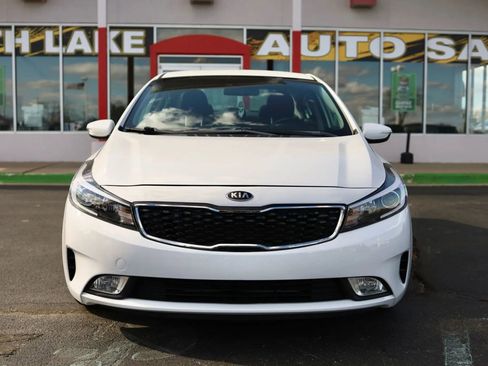 Used 2017 Kia Forte S w/ S Technology Package image 2
