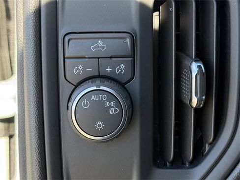 New 2025 Chevrolet Silverado 1500 Custom image 20