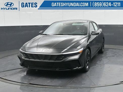 New 2026 Hyundai Elantra Sport image 6