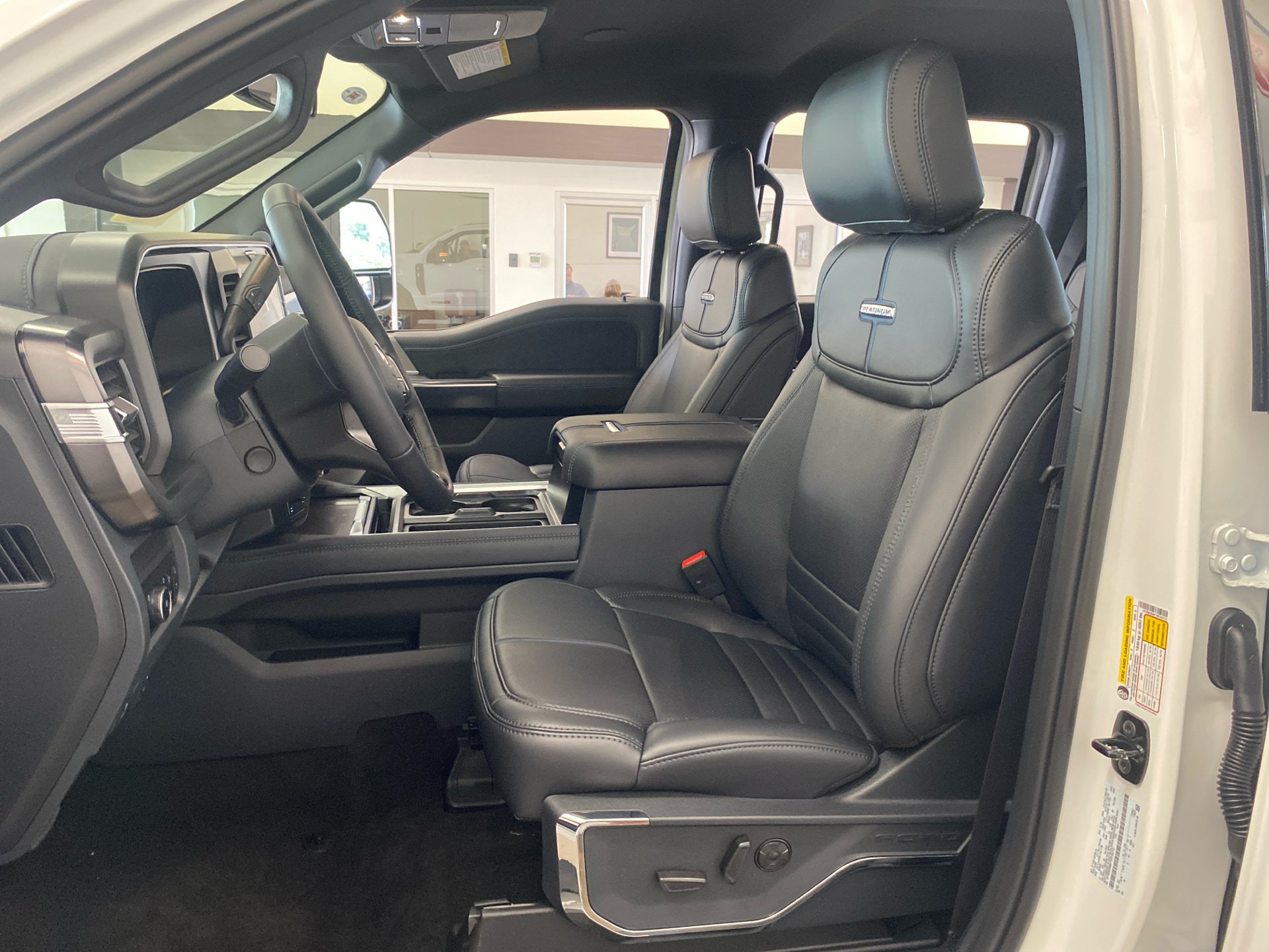 New 2026 Ford F350 Platinum w/ FX4 Off-Road Package AWD/4WD image 16