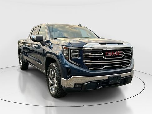Used 2023 GMC Sierra 1500 SLT AWD/4WD image 1