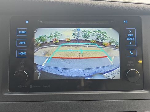 Used 2016 Toyota Sienna XLE image 23