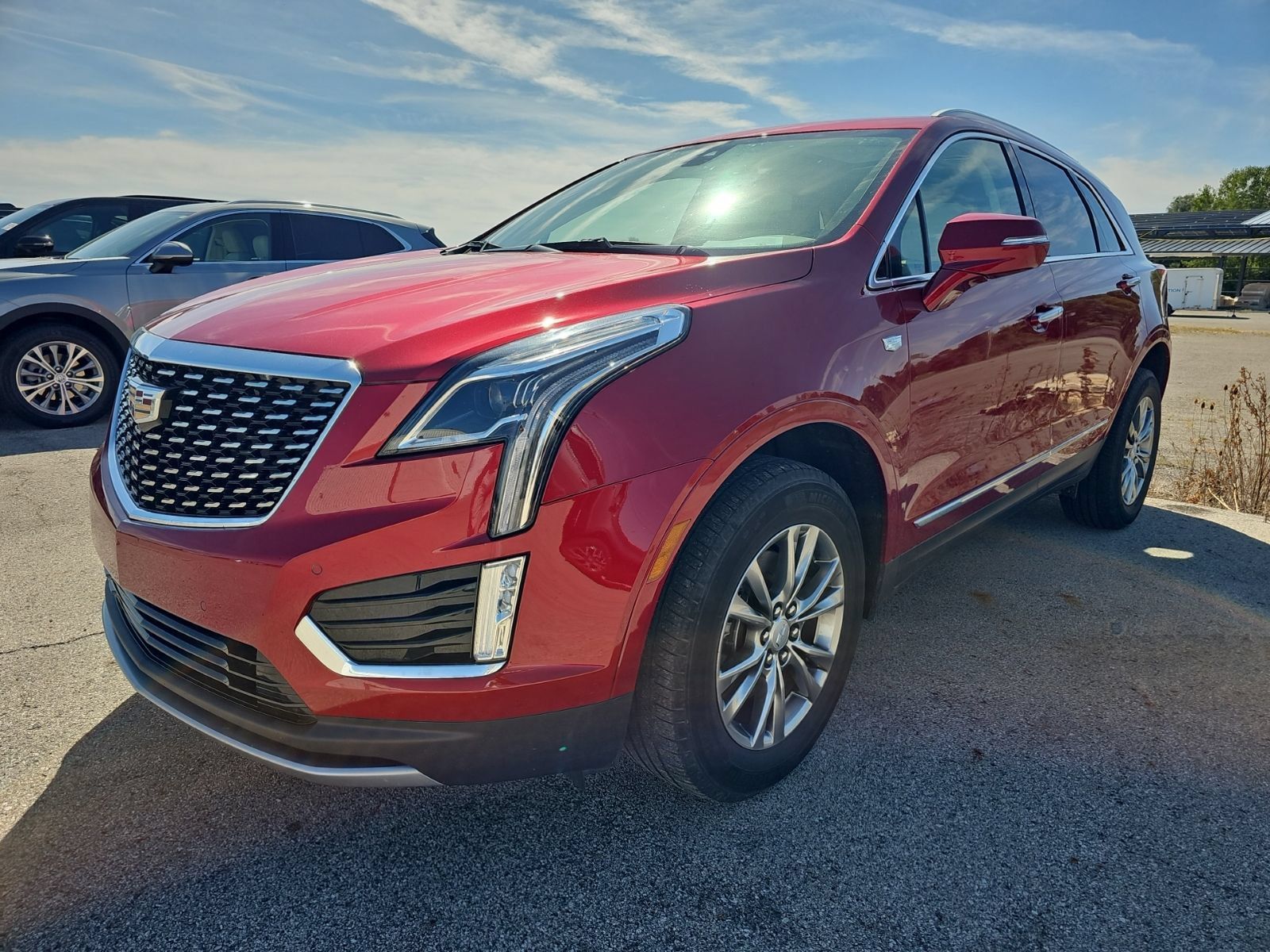 Used 2021 Cadillac XT5 Premium Luxury FWD image 2