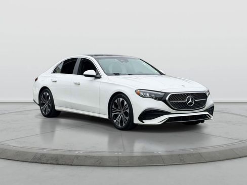 Used 2025 Mercedes-Benz E 350 4MATIC Sedan image 1