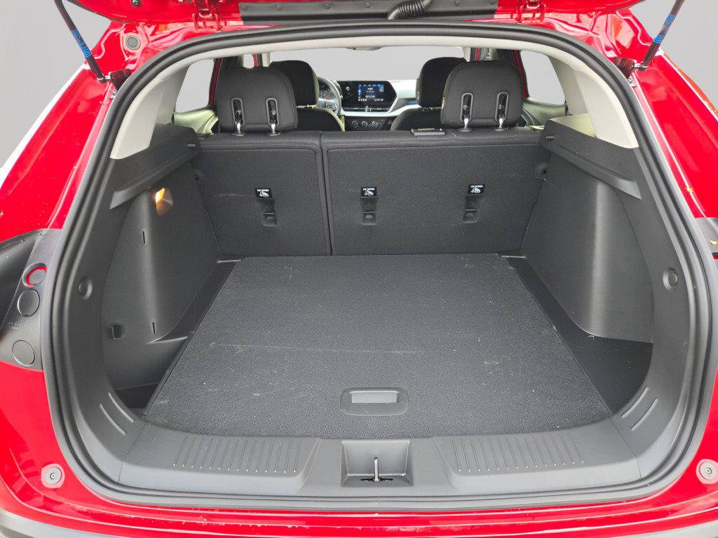 New 2026 Chevrolet Trax LS FWD image 22