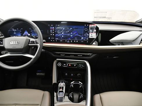 Certified 2025 Audi Q5 Premium w/ Convenience Package image 19