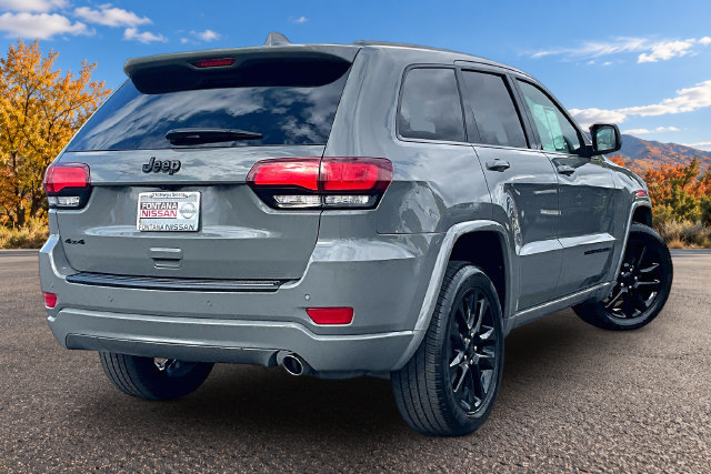 Used 2020 Jeep Grand Cherokee Laredo AWD/4WD image 6