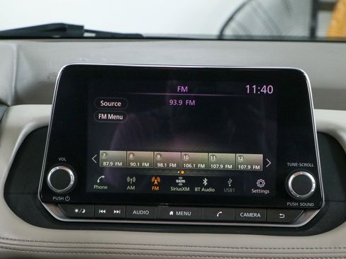 Used 2023 Nissan Rogue SV w/ SV Premium B Package FWD image 19