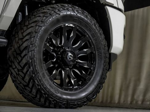 Used 2023 RAM 2500 Limited w/ Night Edition AWD/4WD image 57