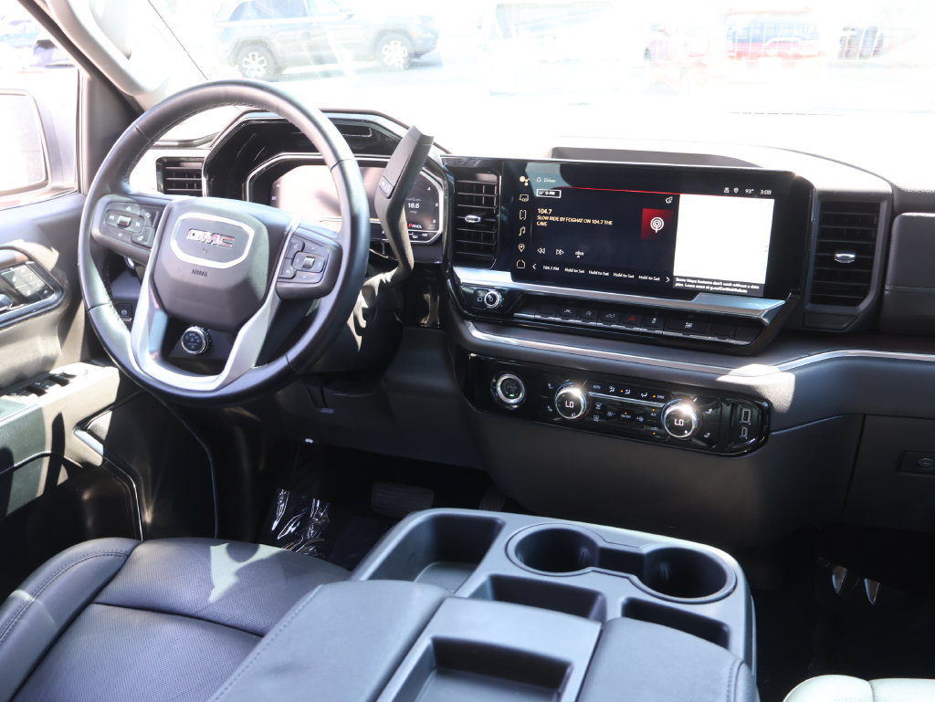 Used 2024 GMC Sierra 1500 SLT AWD/4WD image 13