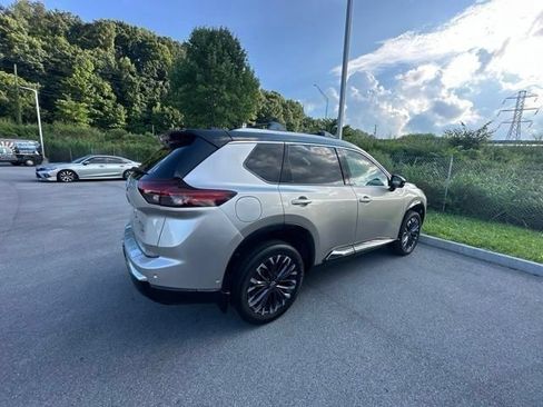 Used 2025 Nissan Rogue Platinum w/ Platinum Premium Package AWD/4WD image 31