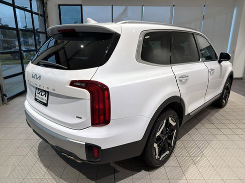 Used 2024 Kia Telluride S w/ S Sunroof Package image 5