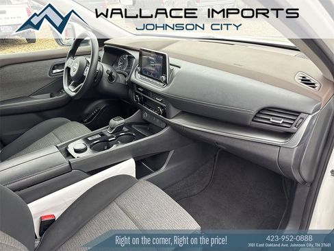 Used 2023 Nissan Rogue SV image 26