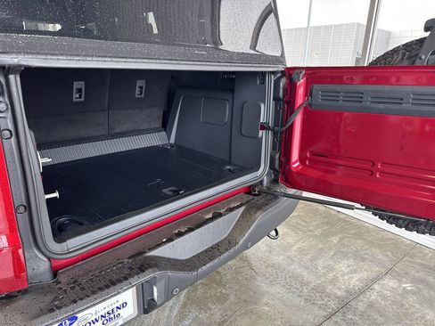 New 2025 Ford Bronco Badlands w/ Sasquatch Package image 8