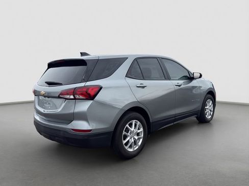 Used 2023 Chevrolet Equinox LS w/ Driver Confidence II Package FWD image 6