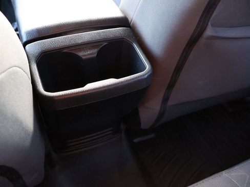 Used 2019 Toyota Tacoma TRD Sport w/ Technology Package image 19