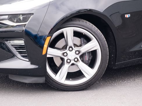 Used 2016 Chevrolet Camaro SS RWD image 20