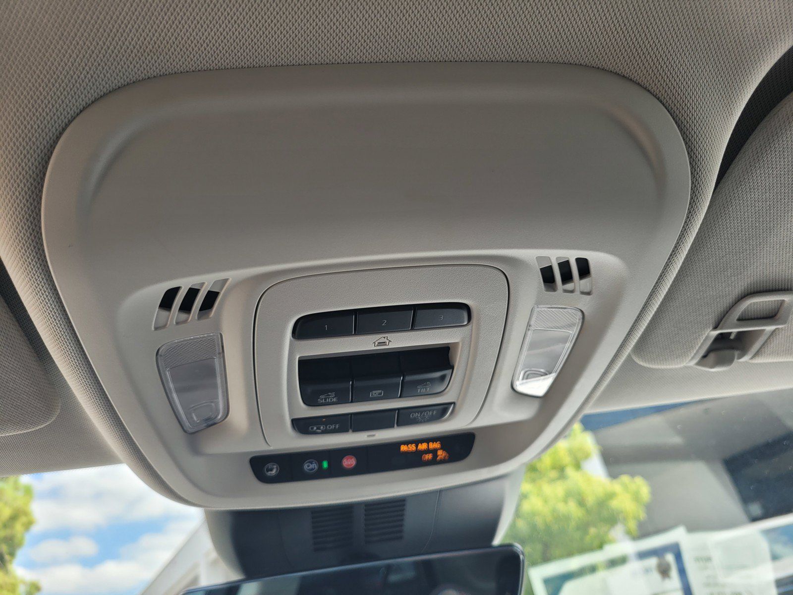 Used 2024 Buick Envision Avenir AWD/4WD image 20