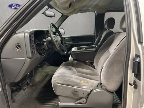 Used 2004 GMC Sierra 1500 SLE w/ Light Duty Power Package AWD/4WD image 12