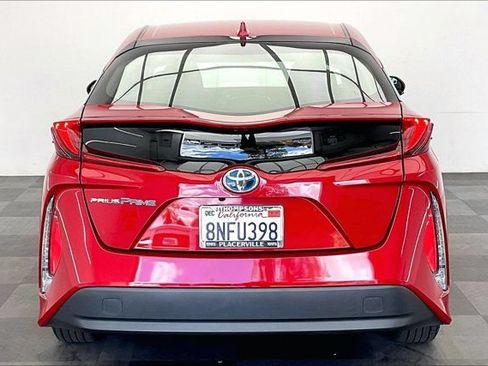 Used 2020 Toyota Prius Prime LE FWD image 3
