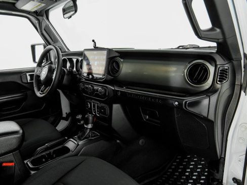 Used 2019 Jeep Wrangler Sport AWD/4WD image 10