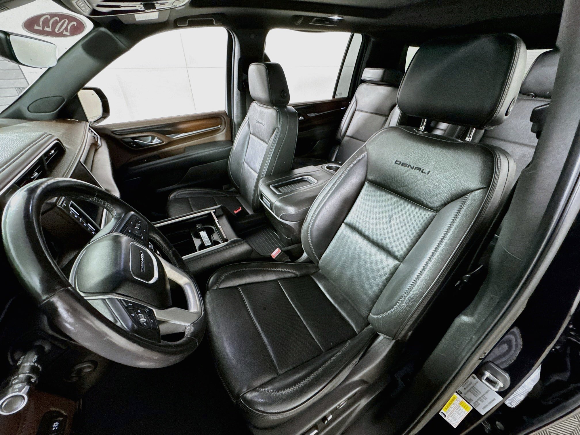 Used 2022 GMC Yukon XL Denali w/ Denali Premium Package AWD/4WD image 16