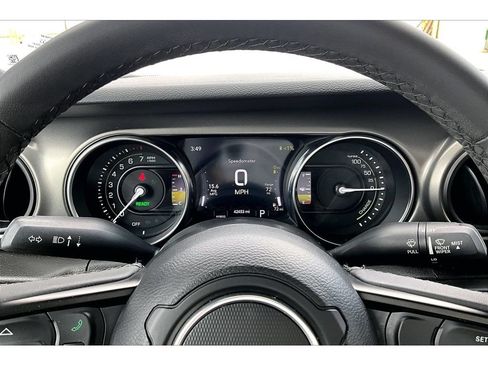 Used 2023 Jeep Wrangler Unlimited w/ 8.4" Radio Group AWD/4WD image 23