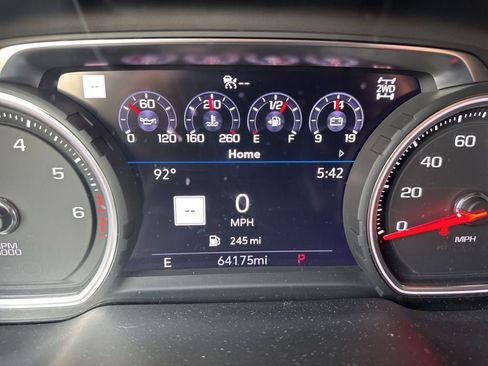 Used 2021 Chevrolet Suburban High Country image 30