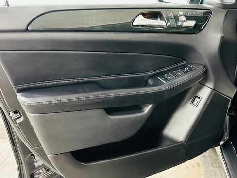 Used 2019 Mercedes-Benz GLE 400 4MATIC image 29