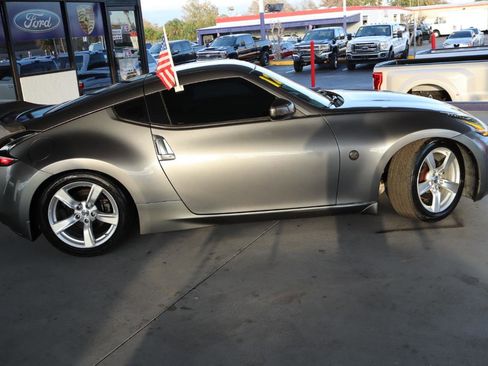 Used 2012 Nissan 370Z Coupe image 4