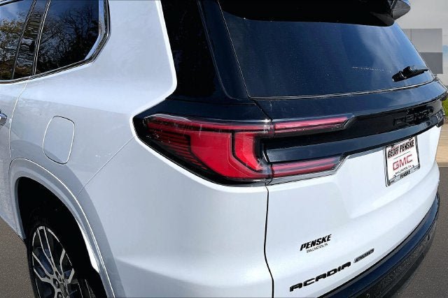 Certified 2026 GMC Acadia Denali Ultimate w/ LPO, Floor Liner Package AWD/4WD image 30